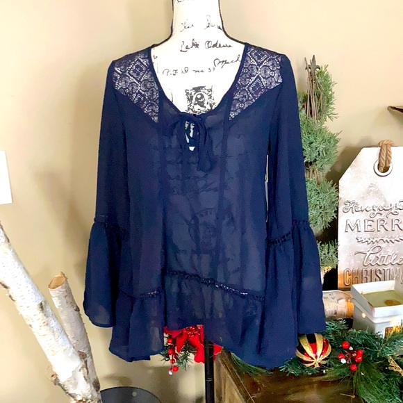 hint of mint Tops - NWT HINT OF MINT blouse navy blue size L woman’s